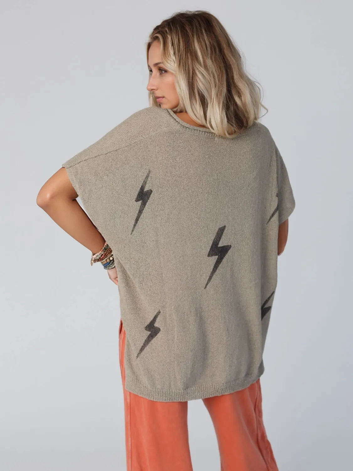 Lightning V-Neck Short Sleeve Knit Top