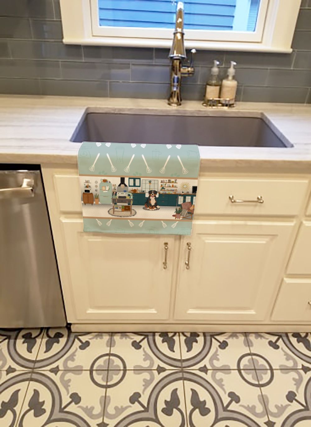 Bernese Mountain Dog in the Kitchen Kitchen Towel Dish Cloths Guest Hand Towel Decorative Bathroom Towel for Face,Tea, Dishcloth, Kitchen and Bath