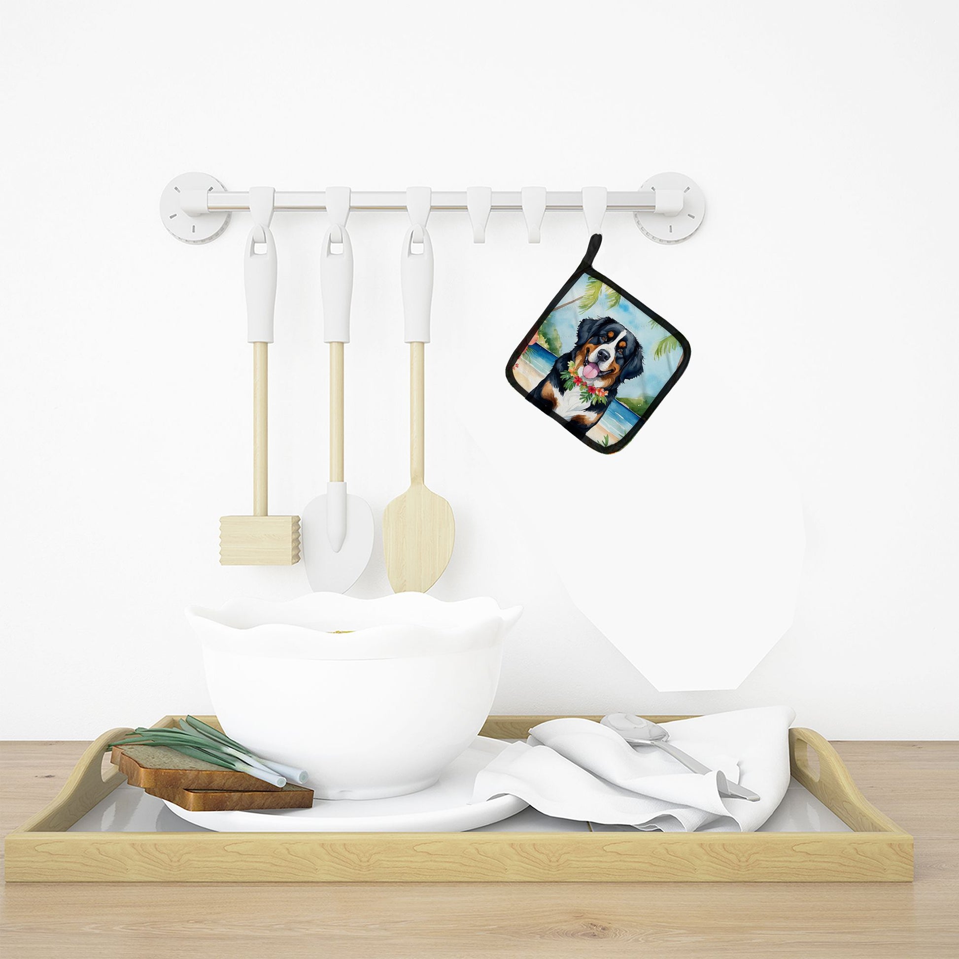 Bernese Mountain Dog Luau Pair of Pot Holders Kitchen Heat Resistant Pot Holders Sets Oven Hot Pads for Cooking Baking BBQ, 7 1/2 x 7 1/2