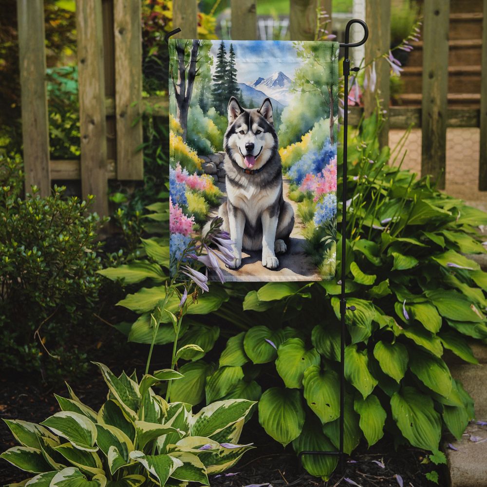 Alaskan Malamute Spring Garden Garden Flag Mailbox Flag Decorative Yard Flag Banner Outside Patio Artwork Yard Flower Beds, Garden Size, Multicolor