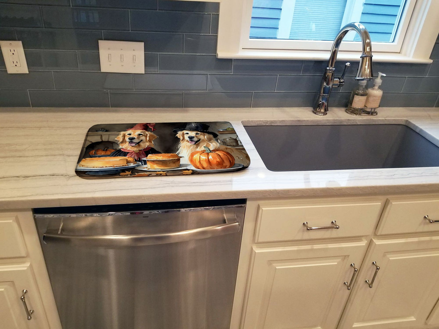 Golden Retriever Fall Kitchen Pumpkins Dish Drying Mat Absorbent Dish Drying Mat Pad for Kitchen Counter Dish Drainer Mat for Countertop, 14 x 21", Multicolor