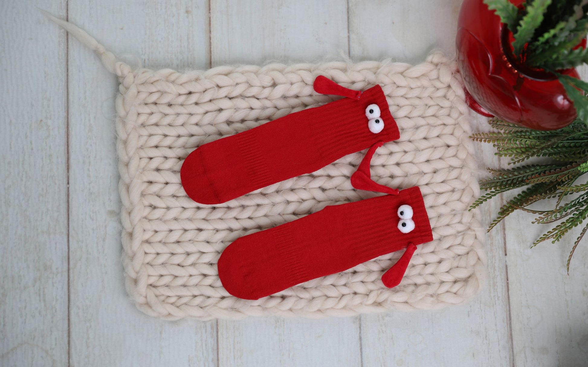 Red Magnetic Socks that Holding Hands with 3D Cartoon Eyes Couple Socks for Valentines Day 1 Pair