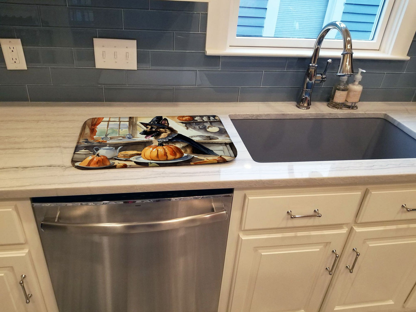 German Shepherd Fall Kitchen Pumpkins Dish Drying Mat Absorbent Dish Drying Mat Pad for Kitchen Counter Dish Drainer Mat for Countertop, 14 x 21", Multicolor