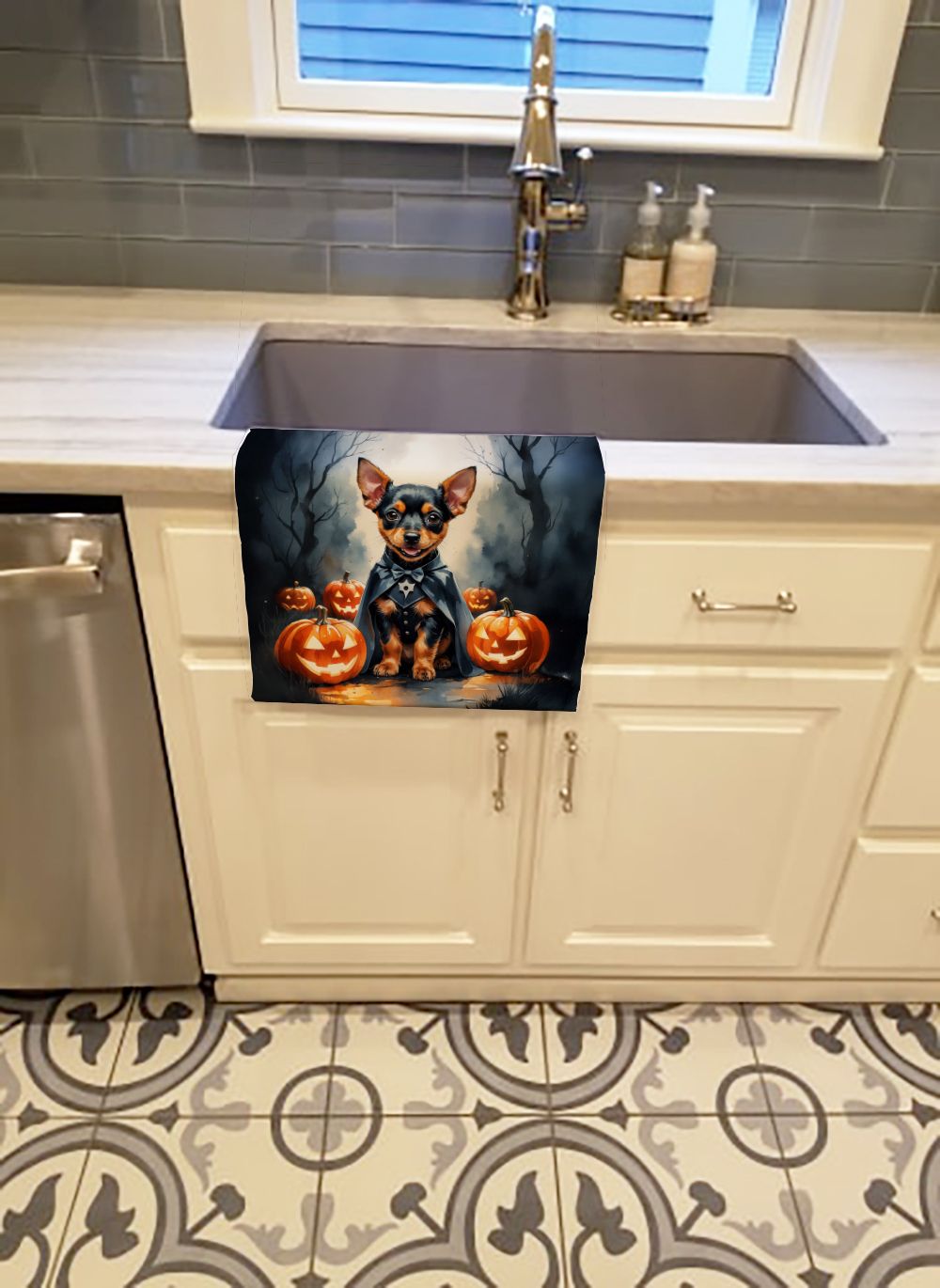 Miniature Pinscher Puppy Halloween Kitchen Towel Dish Cloths Guest Hand Towel Decorative Bathroom Towel for Face,Tea, Dishcloth, Kitchen and Bath