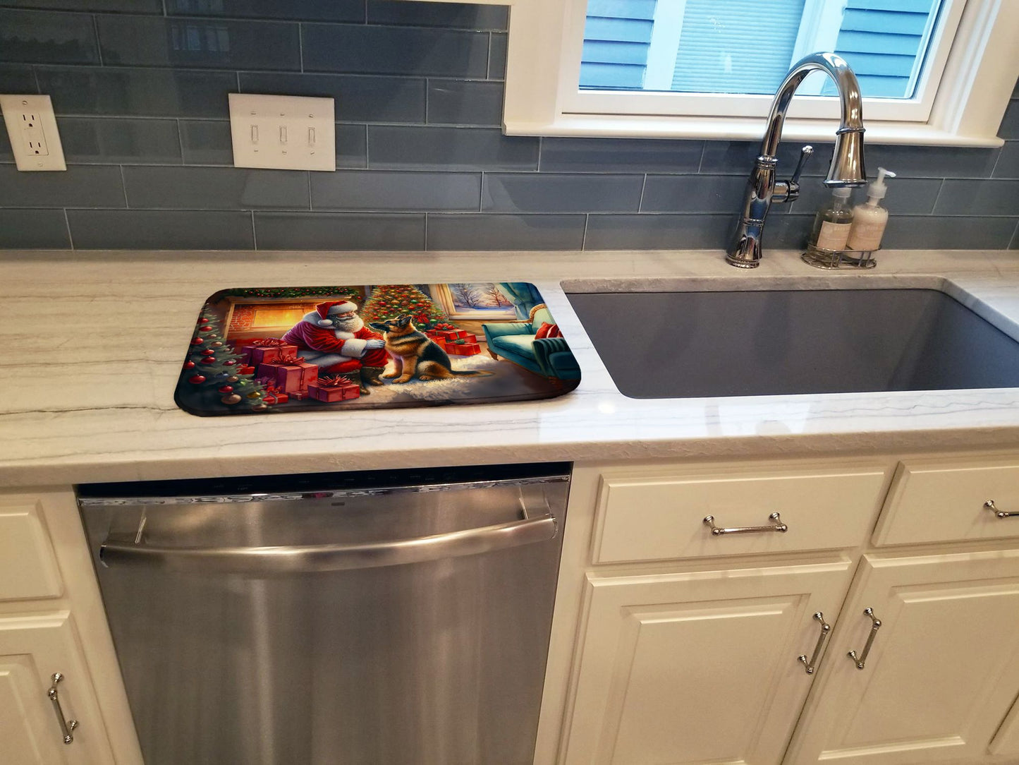 German Shepherd and Santa Claus Dish Drying Mat Absorbent Dish Drying Mat Pad for Kitchen Counter Dish Drainer Mat for Countertop, 14 x 21", Multicolor
