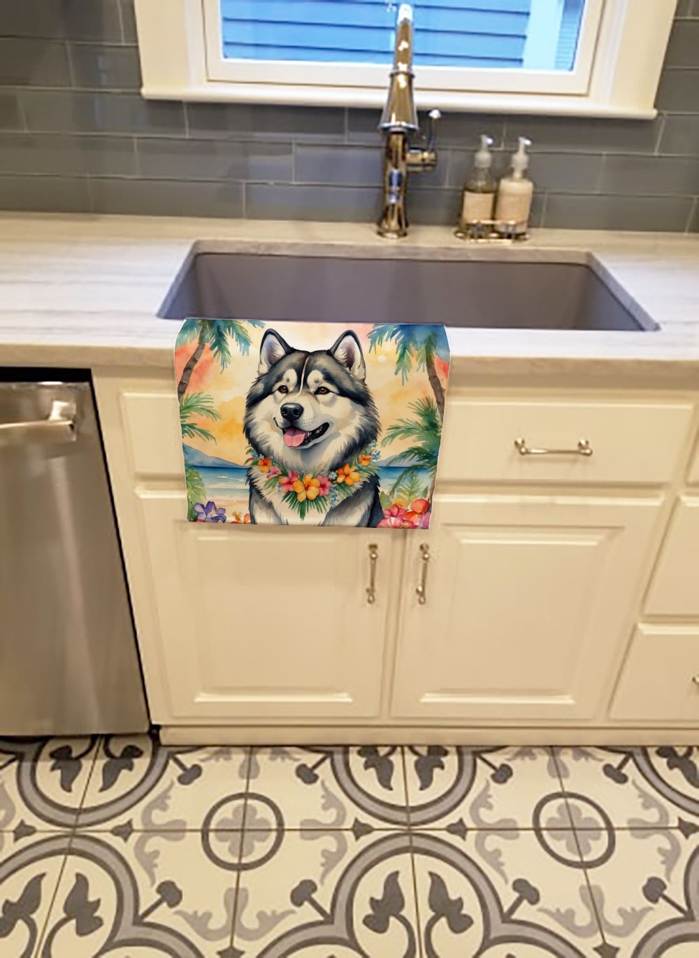 Alaskan Malamute Luau Kitchen Towel Dish Cloths Guest Hand Towel Decorative Bathroom Towel for Face,Tea, Dishcloth, Kitchen and Bath