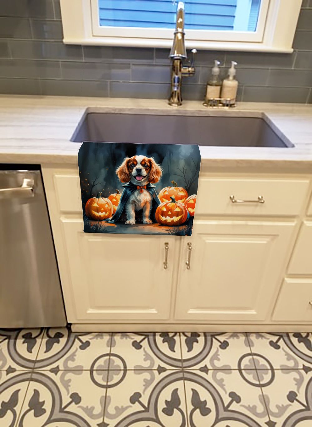 Cavalier Spaniel Puppy Halloween Kitchen Towel Dish Cloths Guest Hand Towel Decorative Bathroom Towel for Face,Tea, Dishcloth, Kitchen and Bath