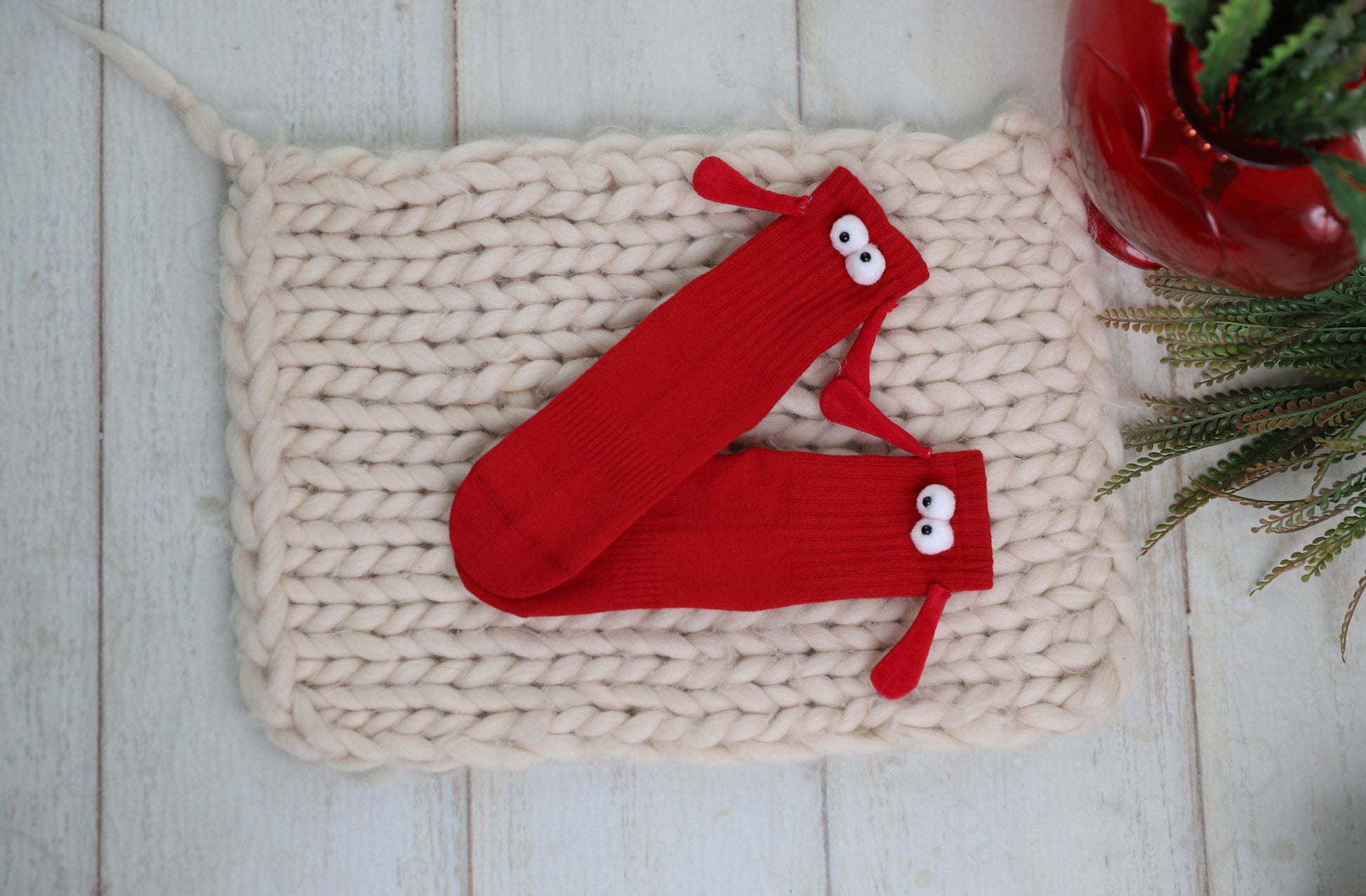 Red Magnetic Socks that Holding Hands with 3D Cartoon Eyes Couple Socks for Valentines Day 1 Pair