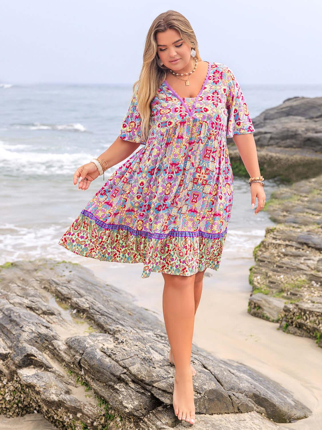 Plus Size Lace Detail Printed Half Sleeve Dress