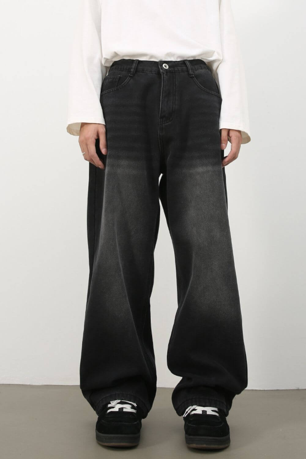 Men's Wide Leg Jeans