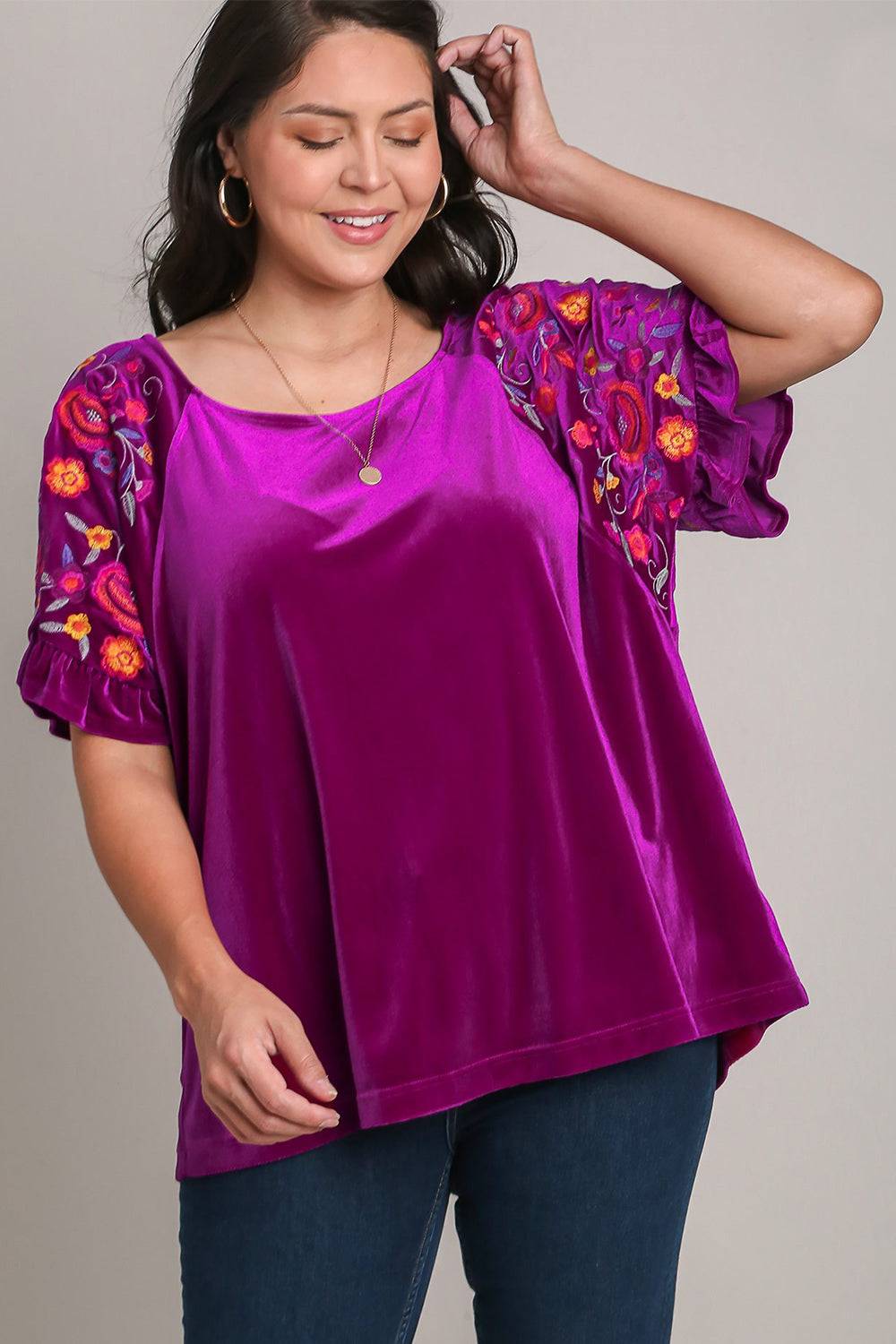 Umgee Full Size Velvet Embroidery Short Sleeve Blouse - Clothes For Her Online Store