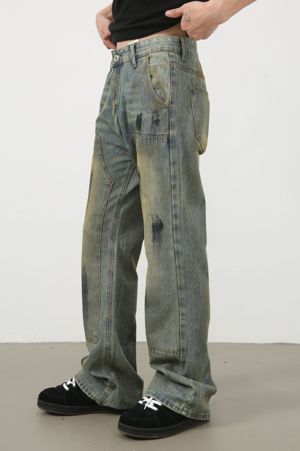 Men's Mid Rise Loose Fit Jeans